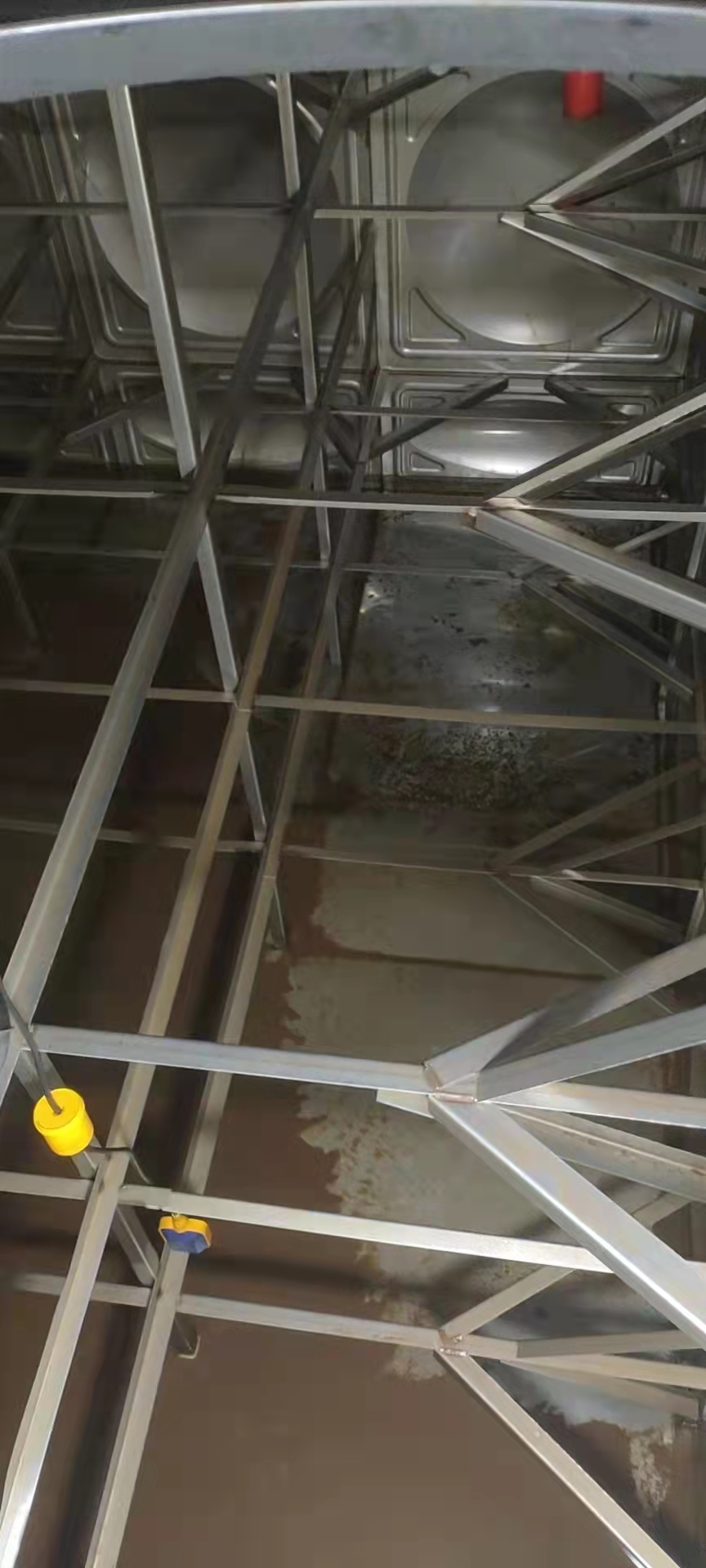 广州南沙明珠花园小区生活饮用蓄水池清洗案例