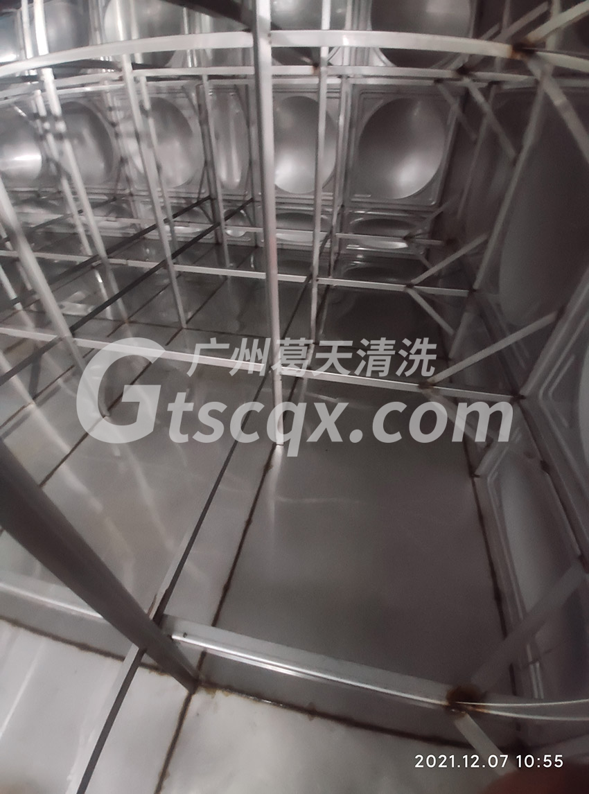 清洗结束后，葛天抽取了水样给第三方机构进行检测
